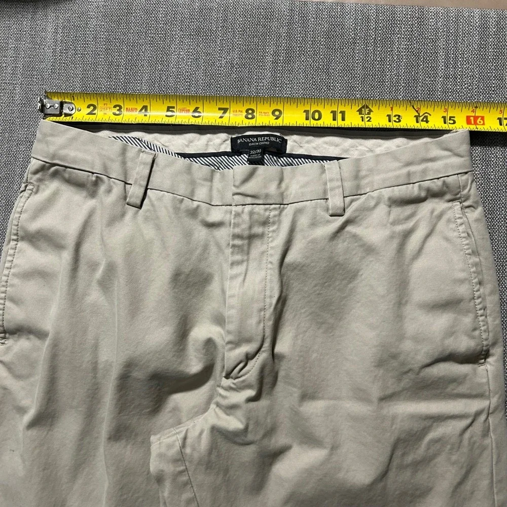 Banana Republic Gavin Chino Mens 32x30 Khaki Straight Leg Cotton Pants